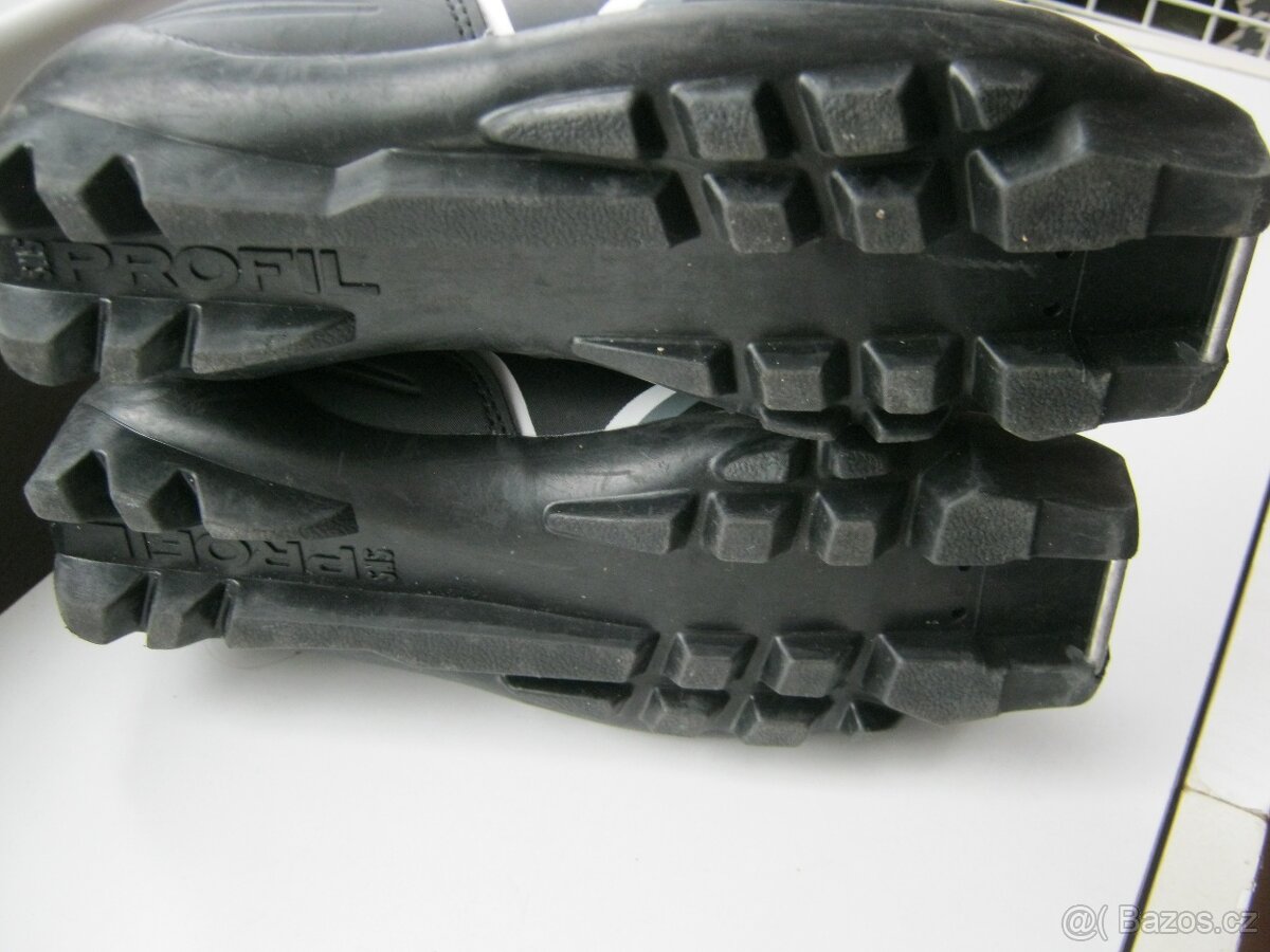 Junior běžkařské boty V3TEC Cruise Pro velikost 33, SNS - 5