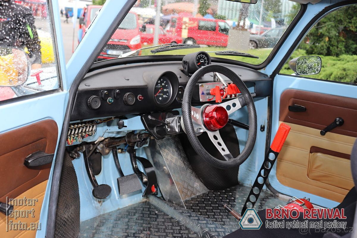 Palubní deska Trabant 601 + otáčkoměr - 5