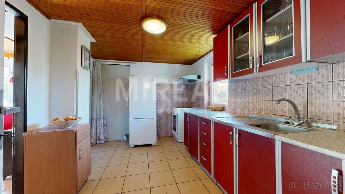 Sadská, prodej chaty 3+1 46,5 m2 + garáž 19 m2, na pozemku 3 - 5