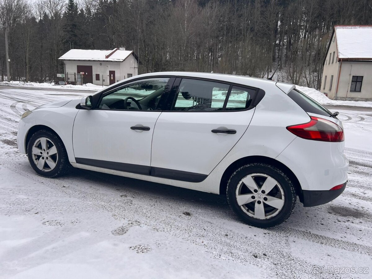 Prodám Renault Megane III hatchback - 5