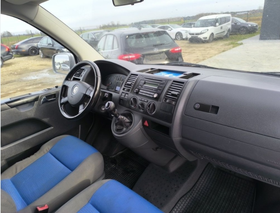Volkswagen Transportér T5 2.5TDI - 5