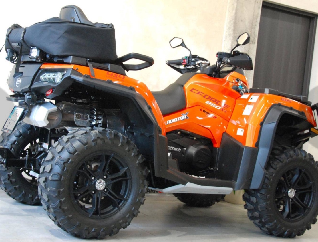 CF MOTO GLADIÁTOR X850
