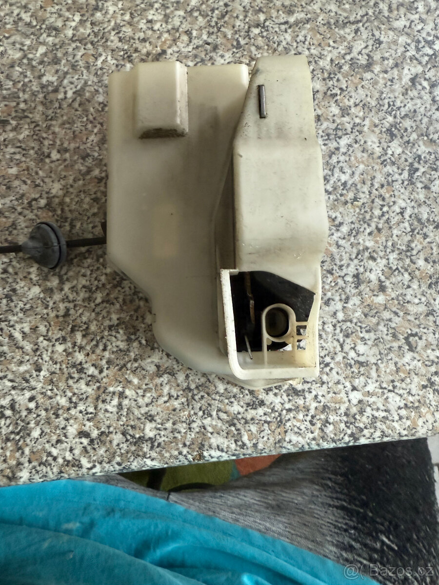 VW Toran zamek dveri p.str c.d RA6630FV - 5