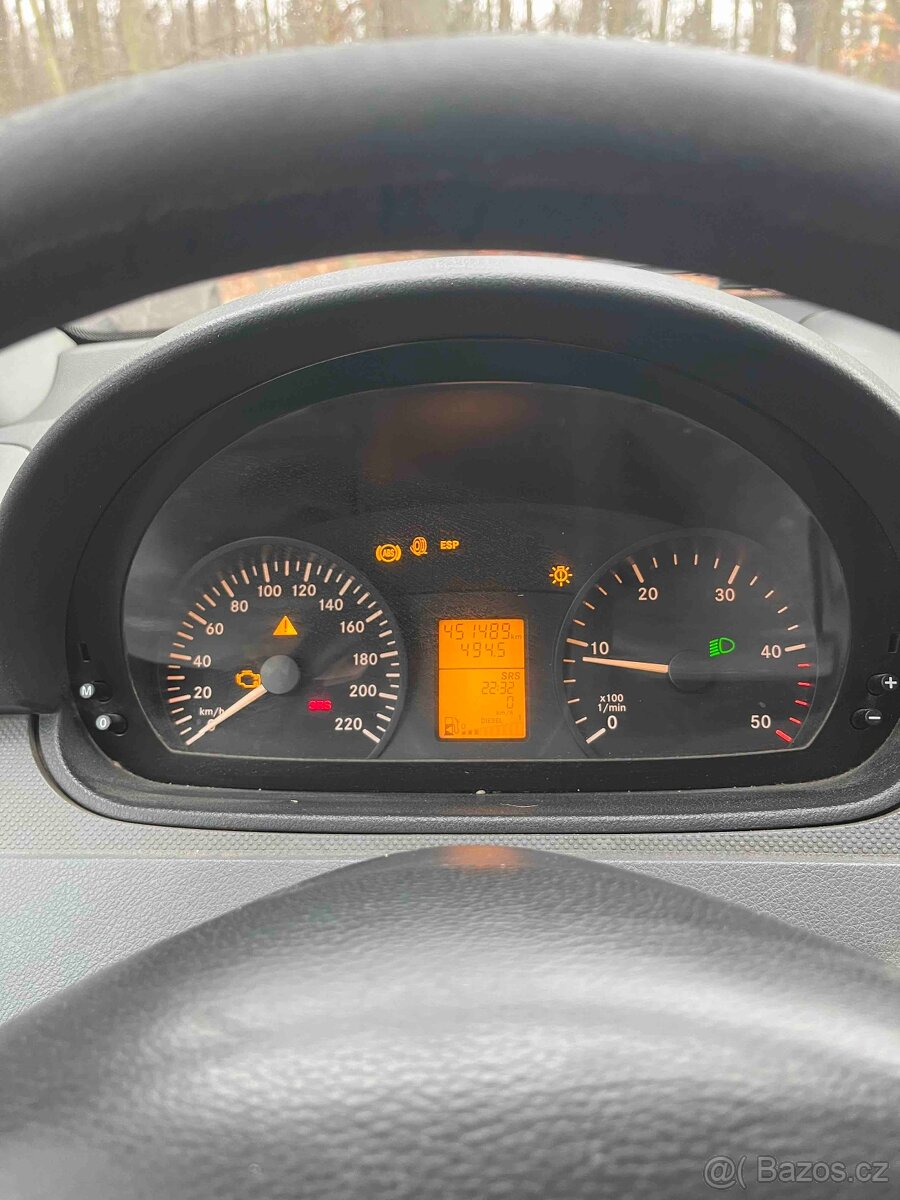 Mercedes Benz Vito - 5