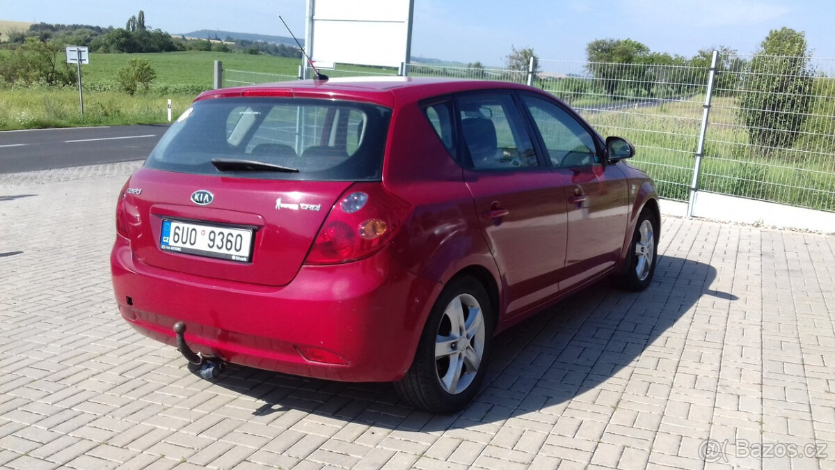 Kia Ceed 1,6 CRDi Původ ČR 1.majitel - 5