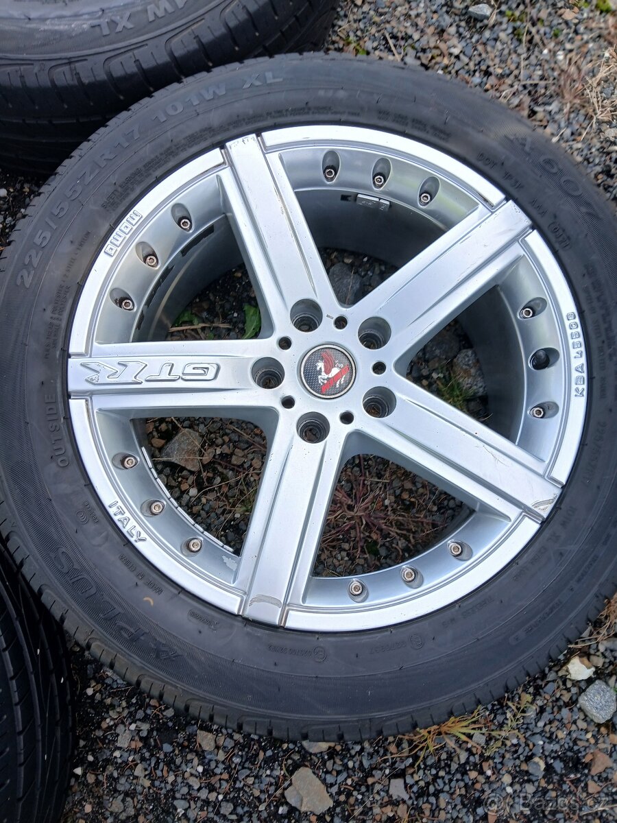 Alu kola 5 x 114,3 R17 MOMO GTR - 5