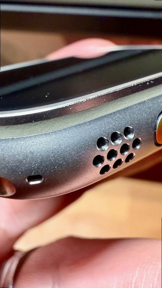 Apple Watch Ultra 1. generace - 5