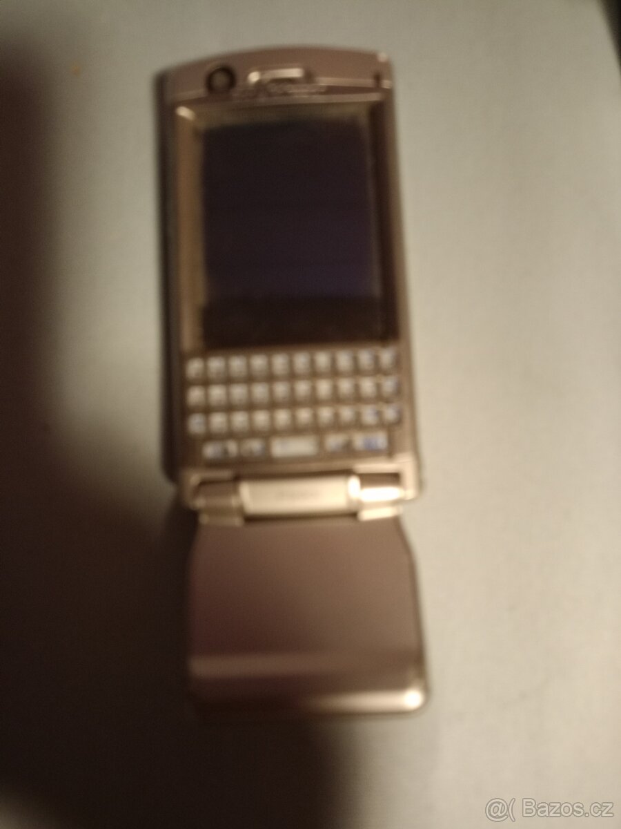 Sony-Ericson P 990i - 5