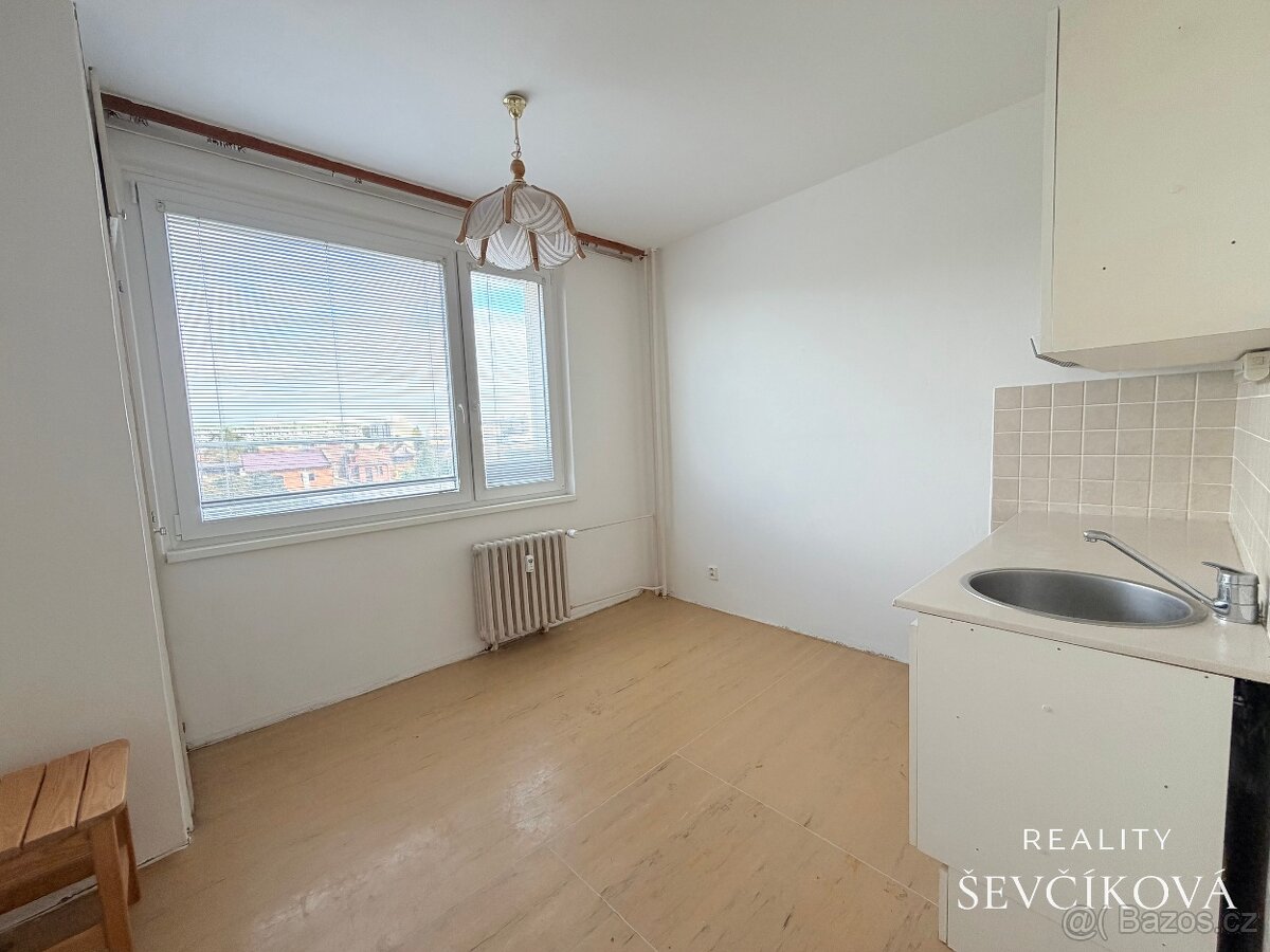 Pronájem bytu 1+1, 41 m2 – tř. Edvarda Beneše - 5