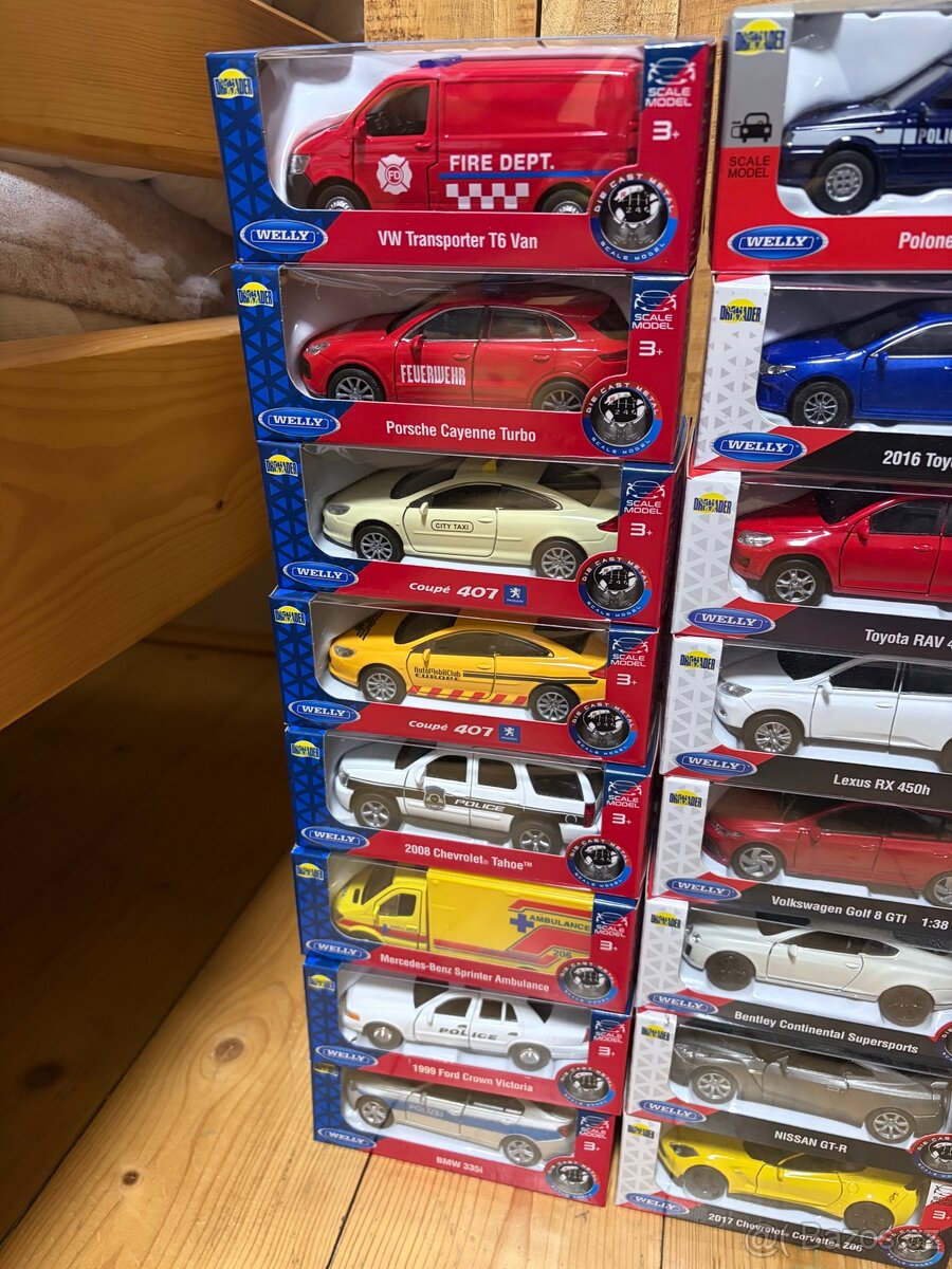 Modely aut welly 66 kusů - 5