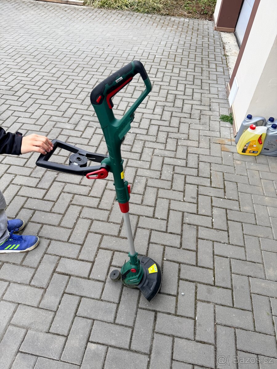 Vertikutátor/ AKU vyzinac/ El vyzinac/ Plotové El nůžky - 5