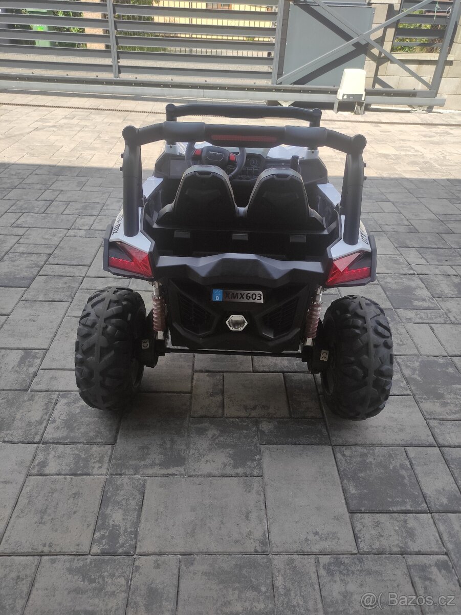 prodám dětské elektrické autíčko 4x4 UTV MX - 5