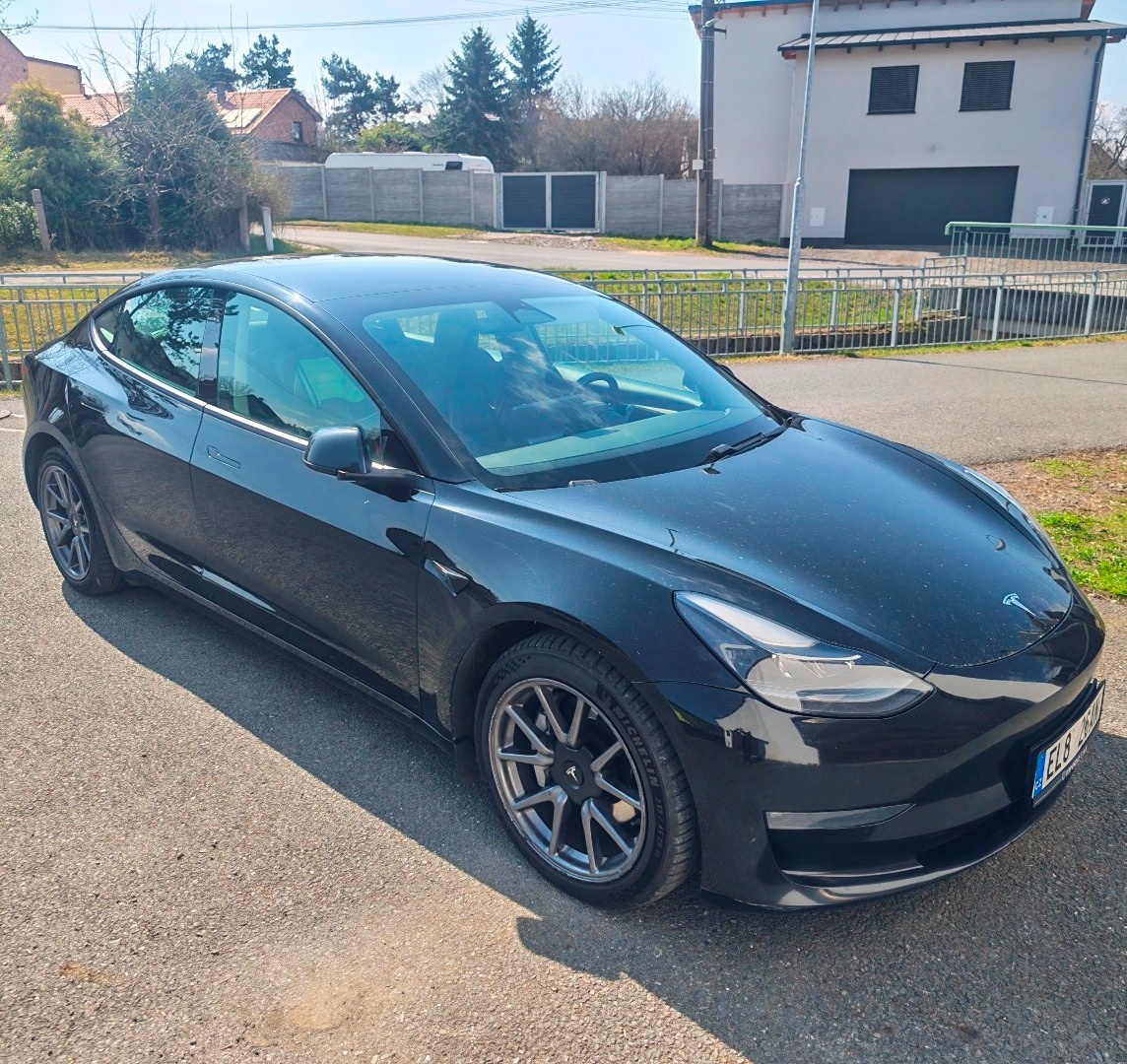 Tesla Model 3 Long Range 2021 AWD refresh původ ČR - 5