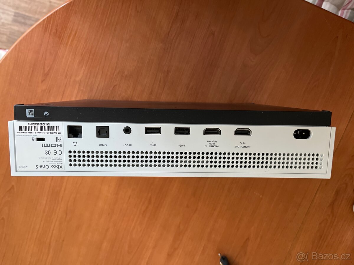 Herní konzole XBOX ONE S 1Tb - 5