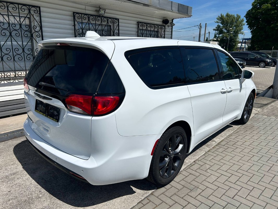 Chrysler Pacifica 3.6 - 2021 - 7 míst 221 kw - 5