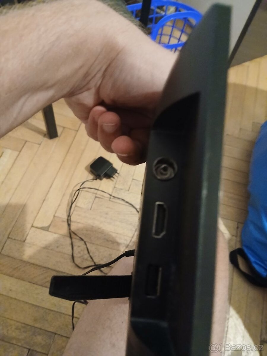 Přenosný LCD televizor Sencor SPV 7012T - 5