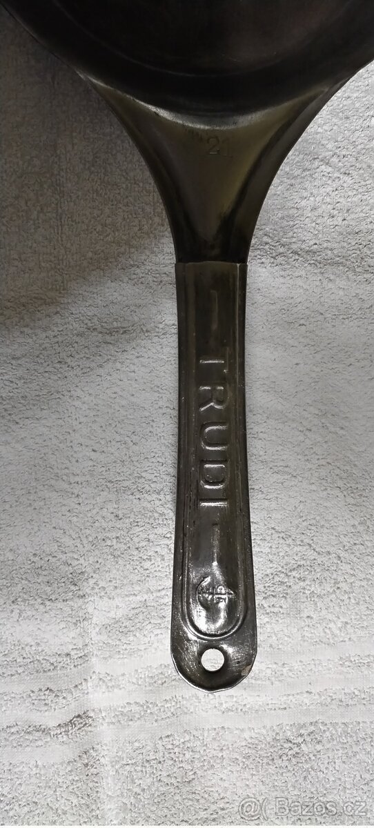 PÁNEV TRUDI - 5