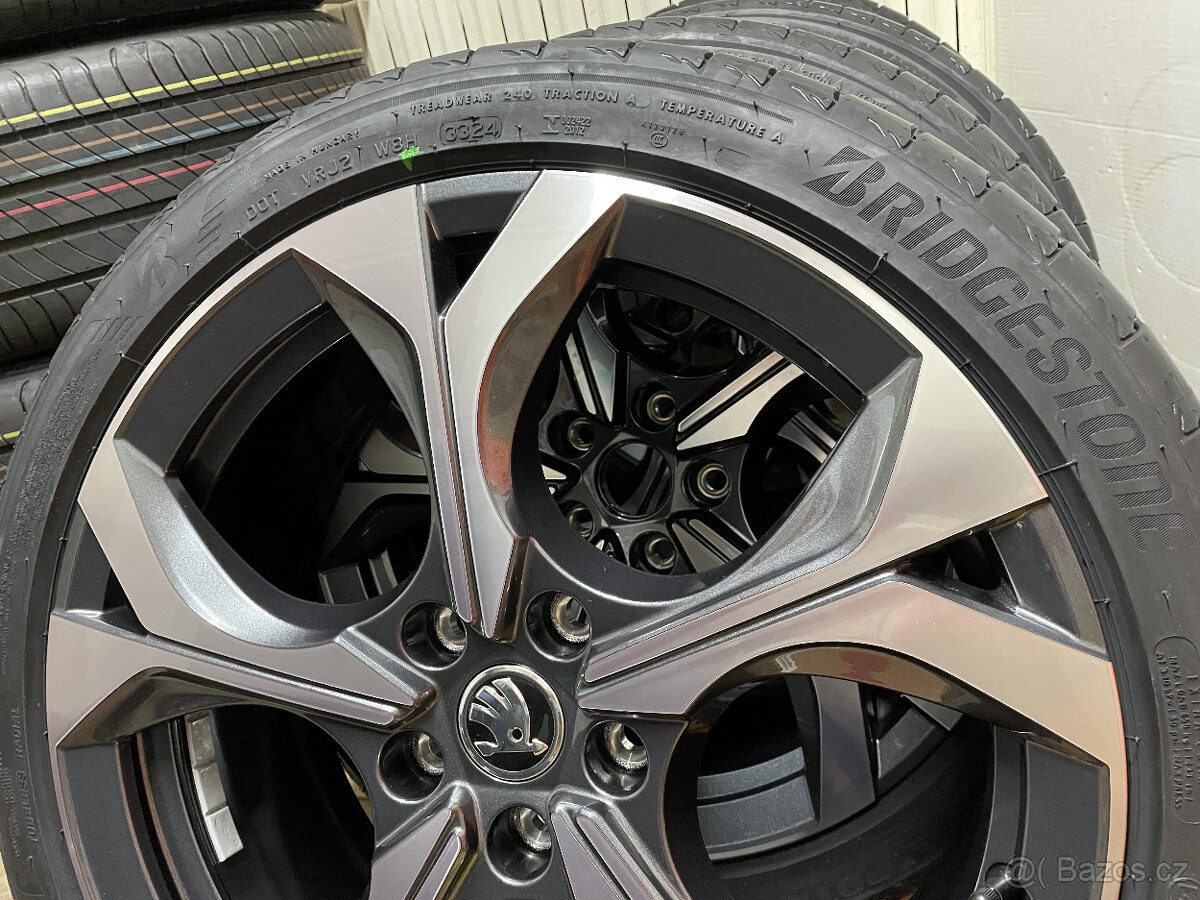 R.V 2024 NOVÁ ORIGINÁL LETNÍ SADA ŠKODA OCTAVIA IV 225/40/19 - 5