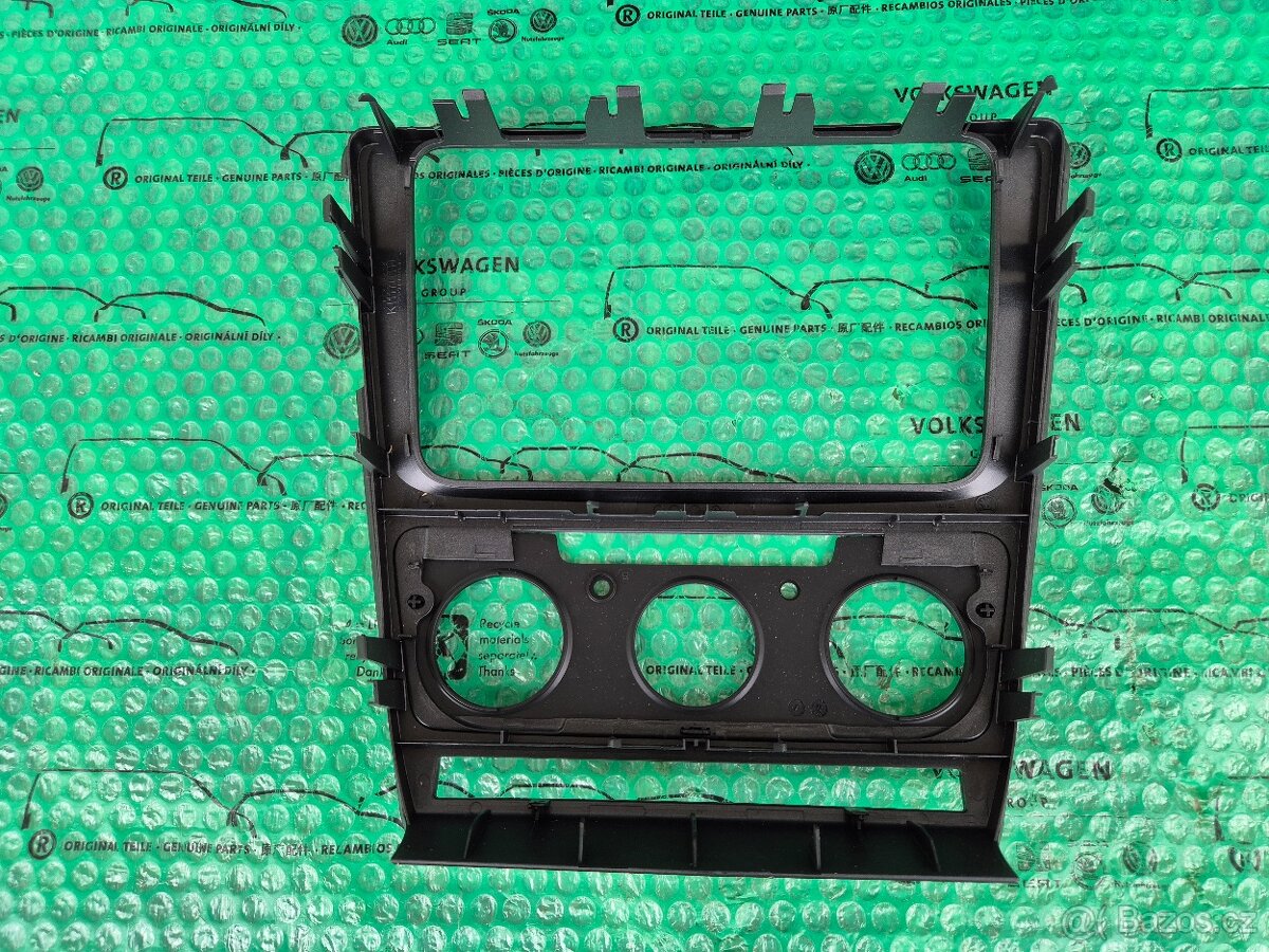 krytka spínačů rámečekautorádia 1Z0858069CC1AR - 5