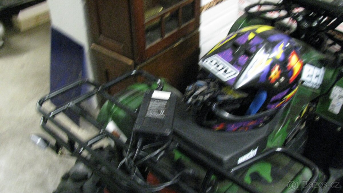 Čtyřkolka Hecht el.