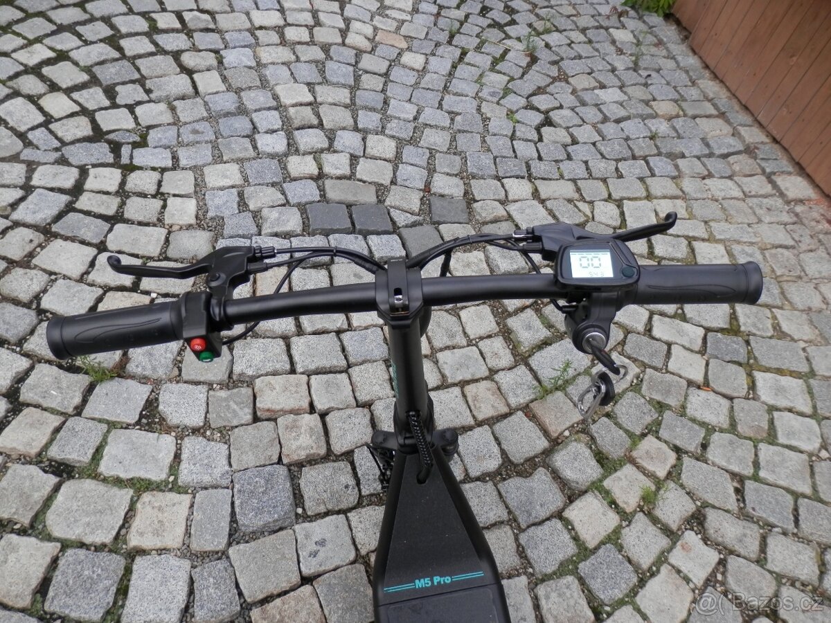 BOGIST M5pro Skládací e-koloběžka pro dospělé. - 5