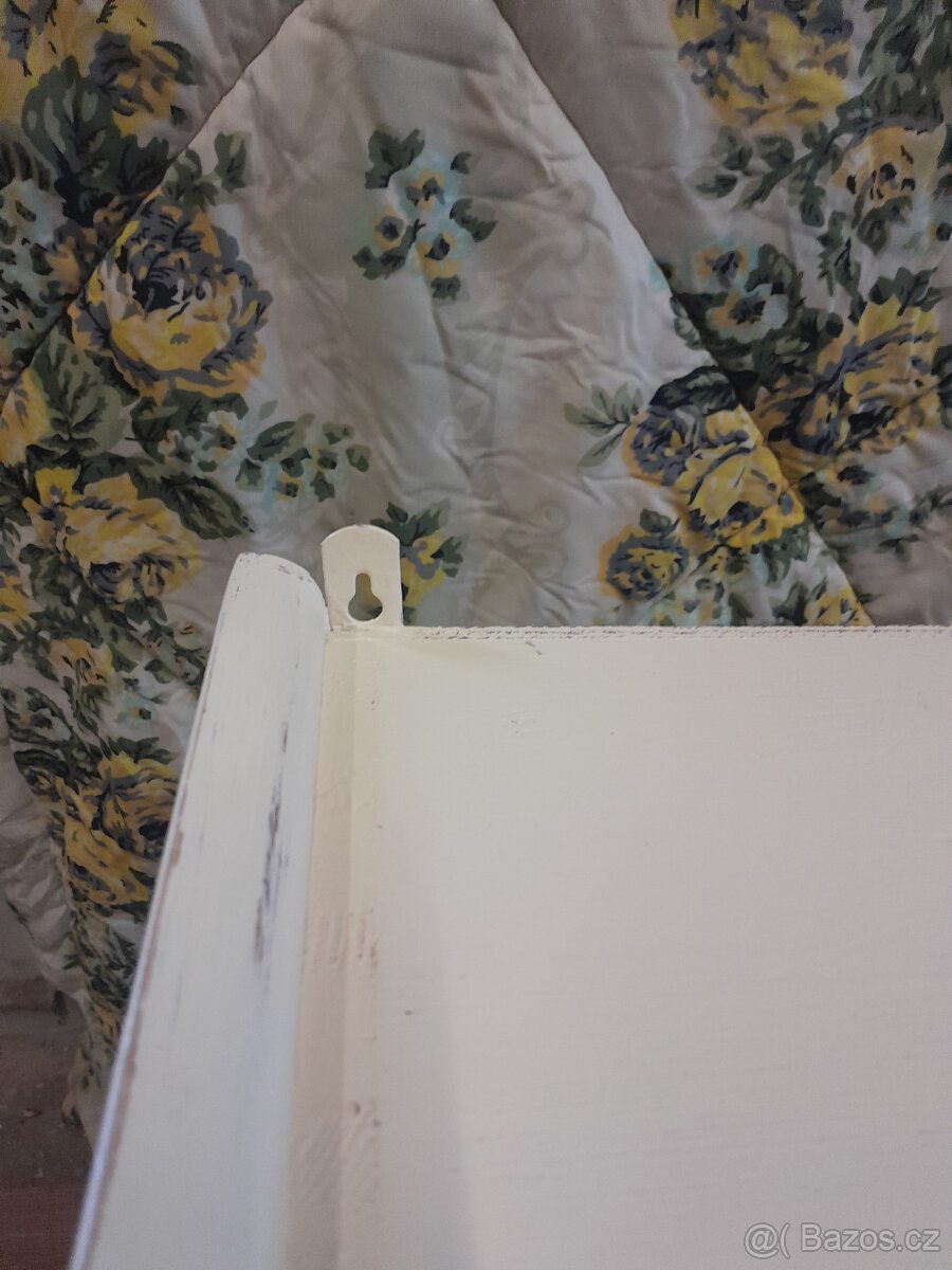 Závěsná skříňka - 5