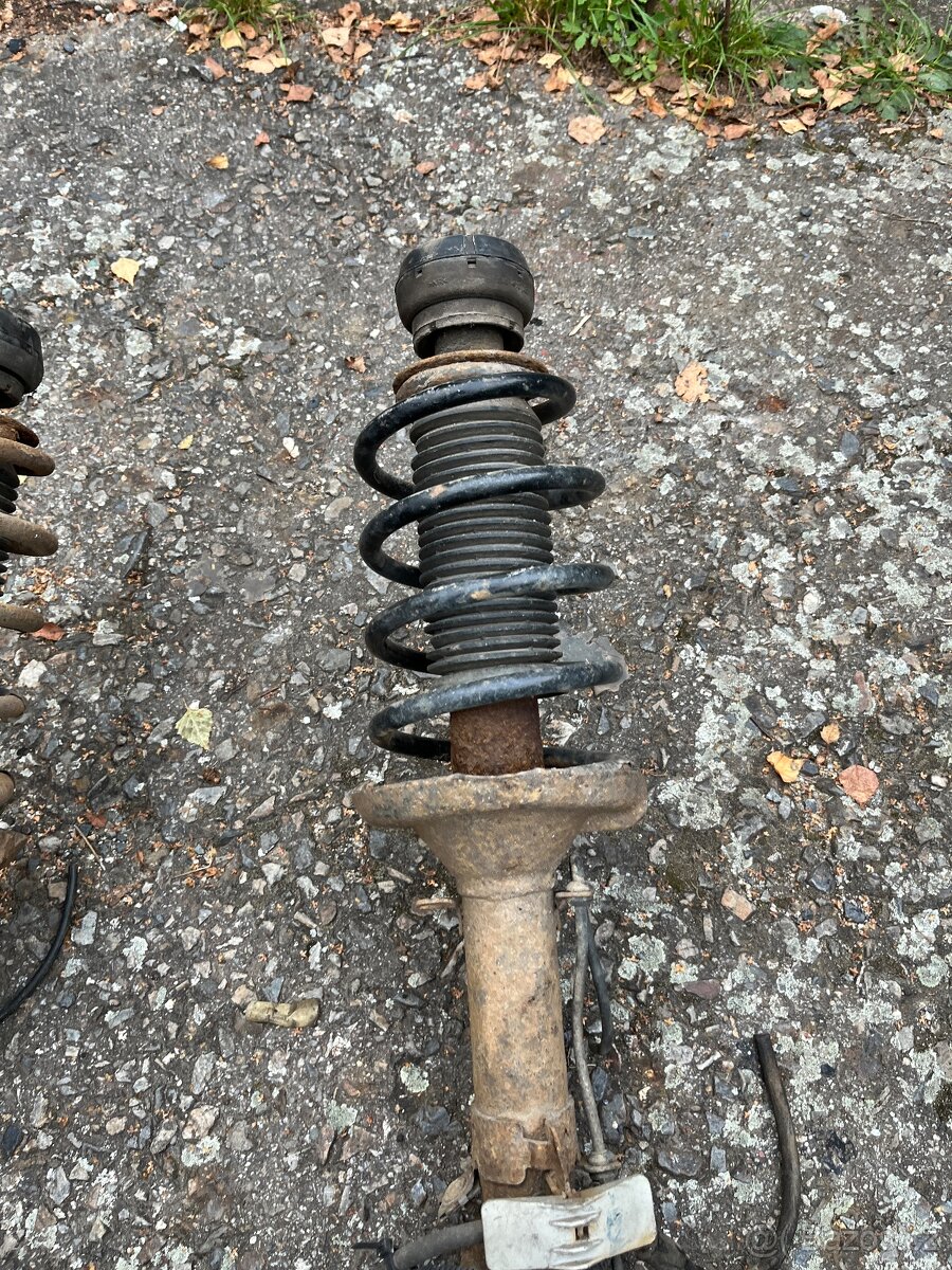 Tlumiče, těhlice, brzdy Octavia 4x4 - 5