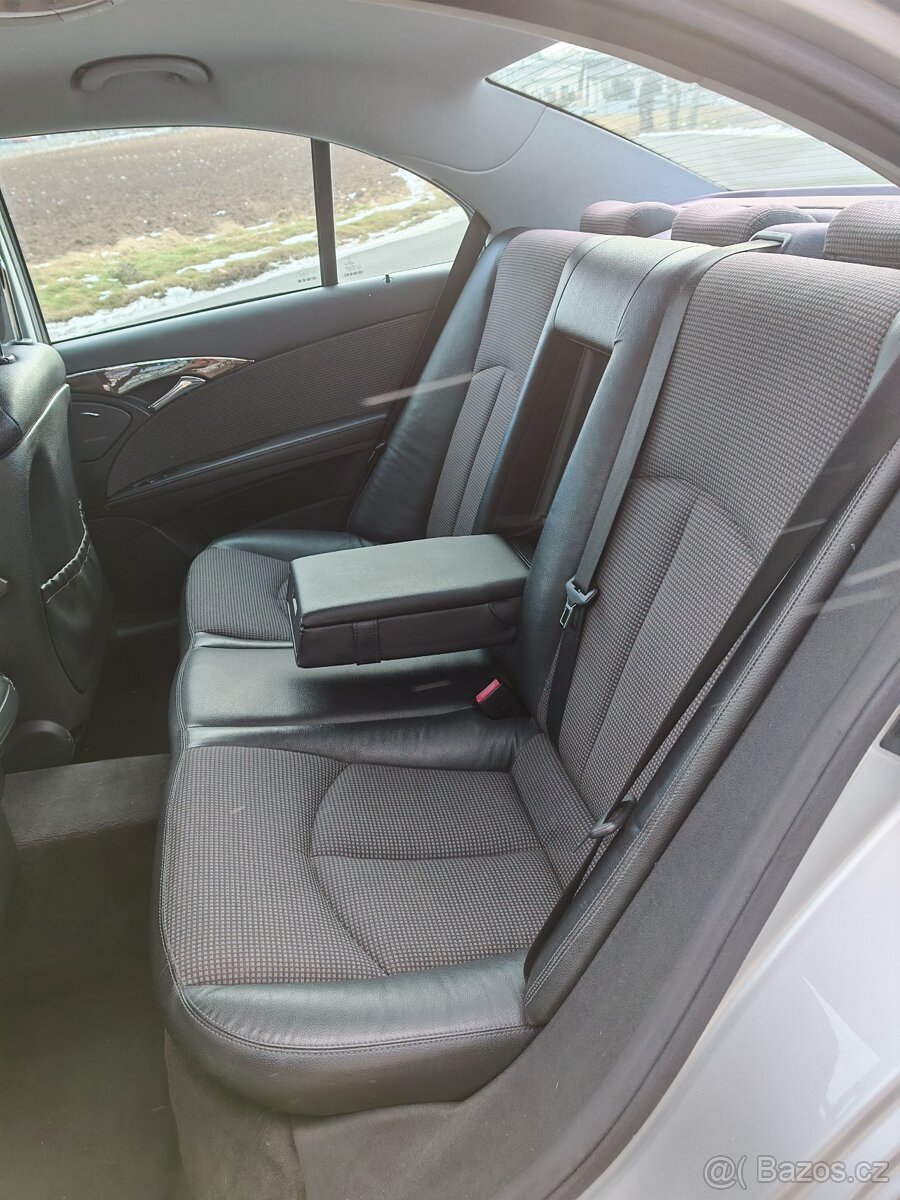 Mercedes-Benz E240 Manuál - 5