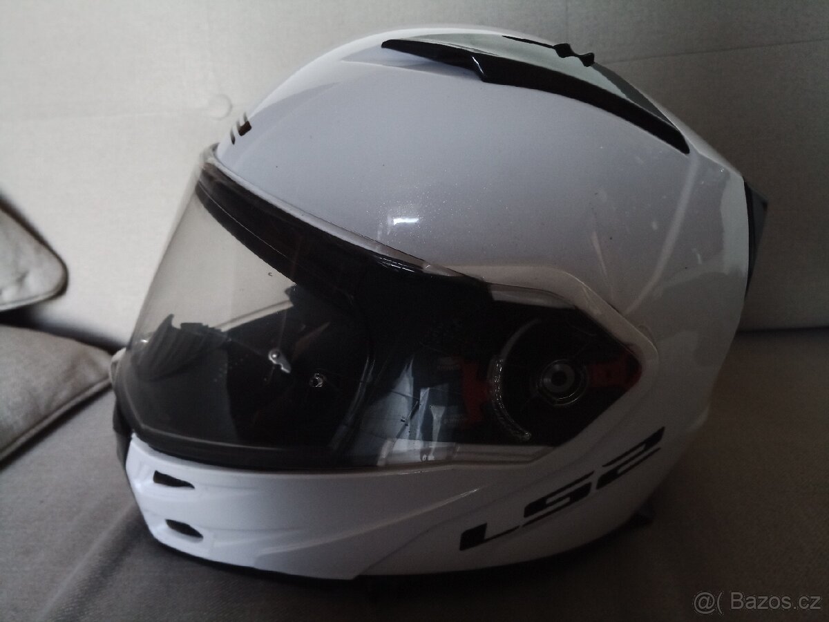 Helma na motorku LS2 - 5