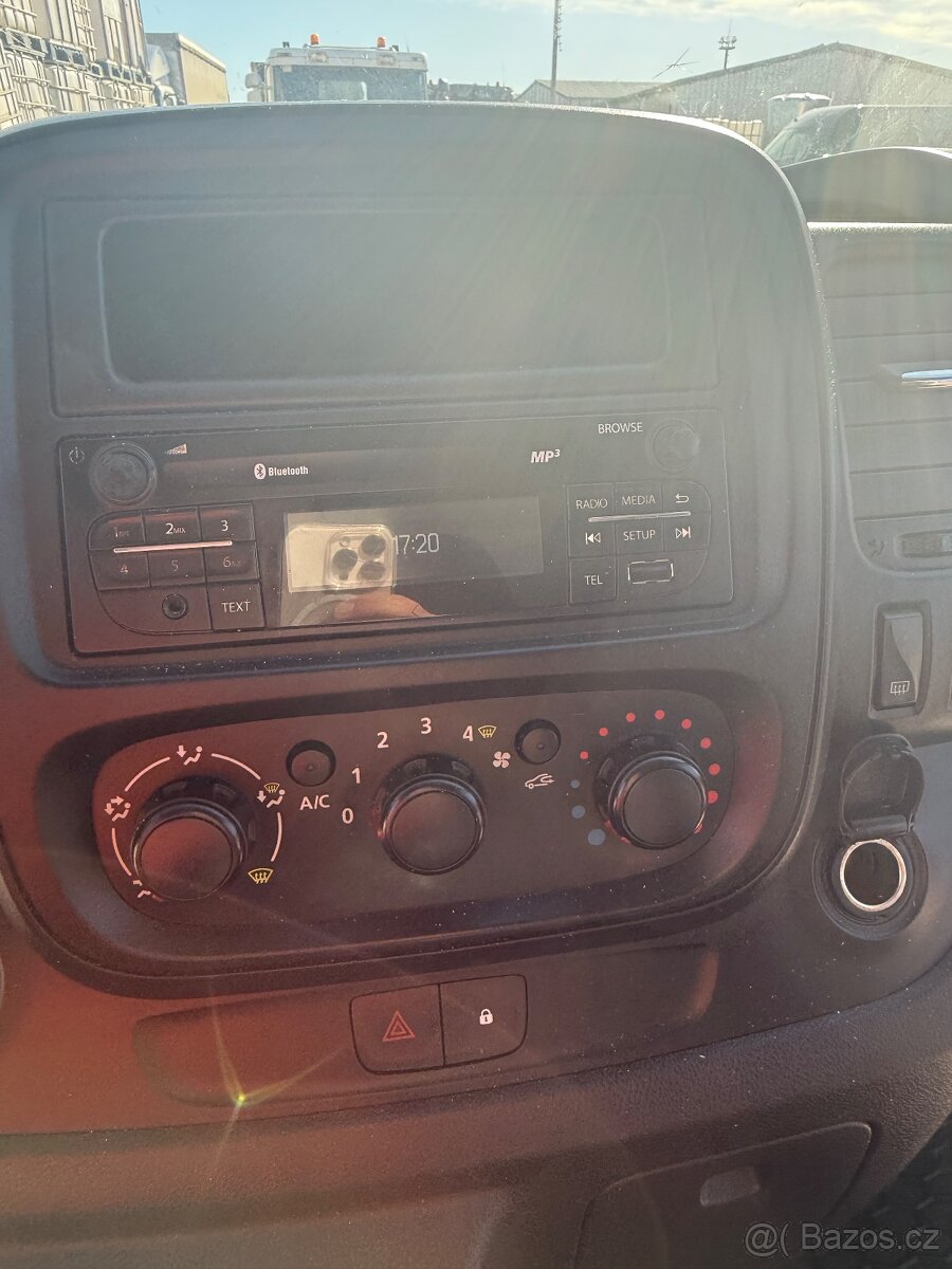 RENAULT TRAFIC 02/2015 DCI 115 - 5