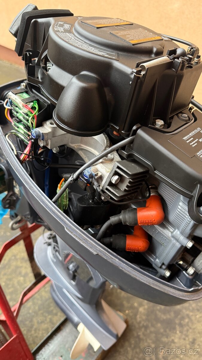 Lodni motor Yamaha 5 (8)hp 4takt 2 valec, top stav - 5