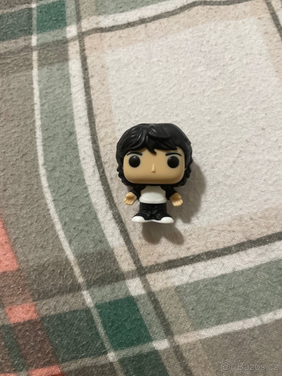 kinder joy-stranger things - 5