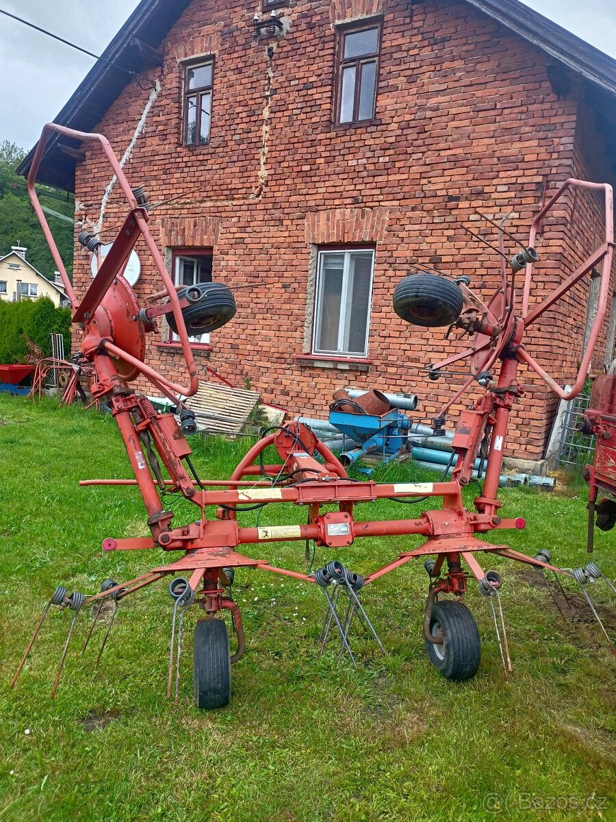 Obraceč sena Kuhn 5 m - 5