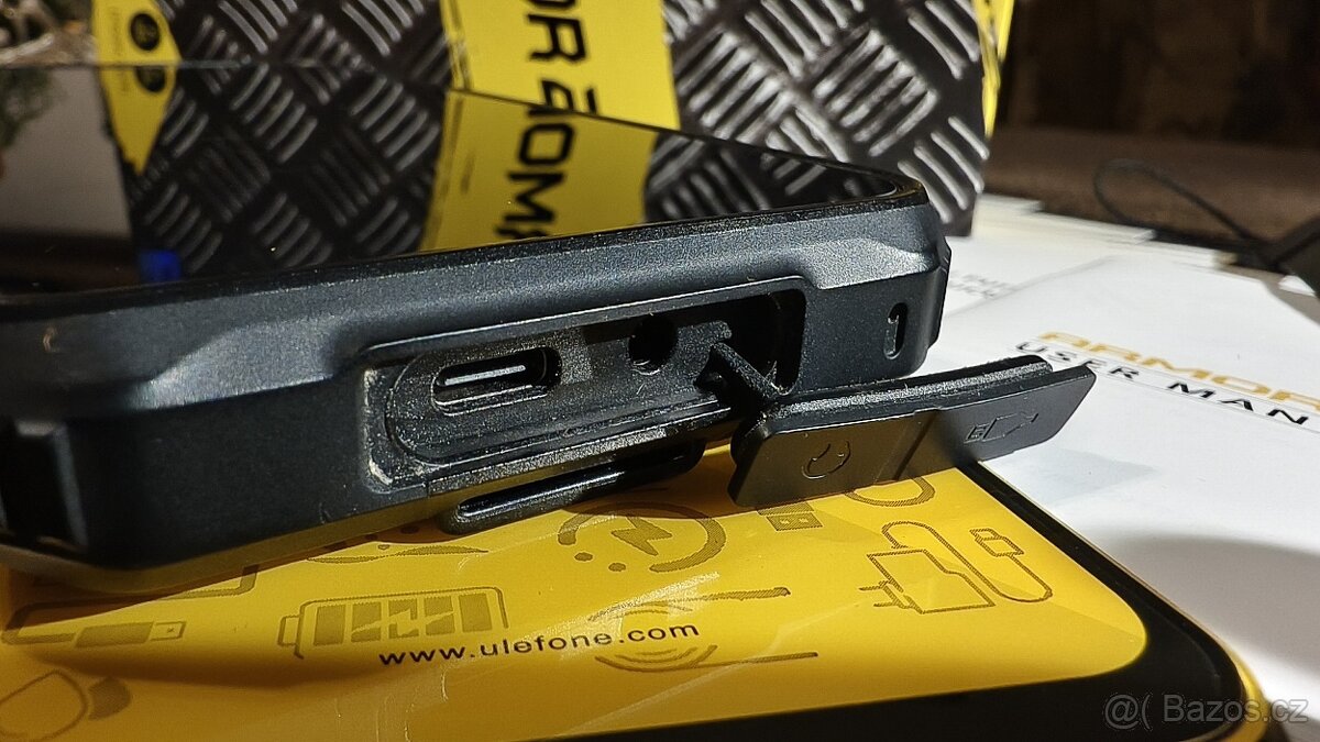 mobilní telefon UleFone Armor 21 Black, 256 GB - 5