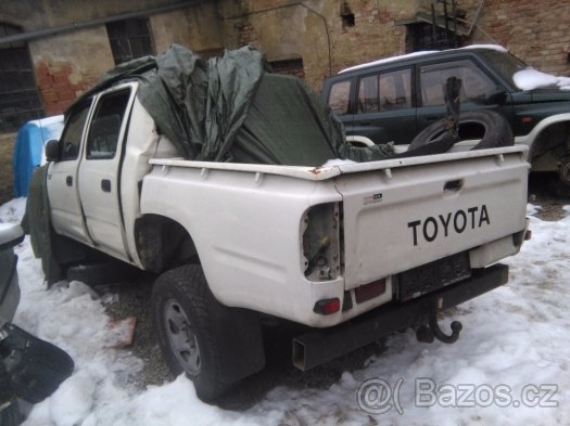 TOYOTA HILUX 2,4D DOUBLECAB PRODEJ ND.
