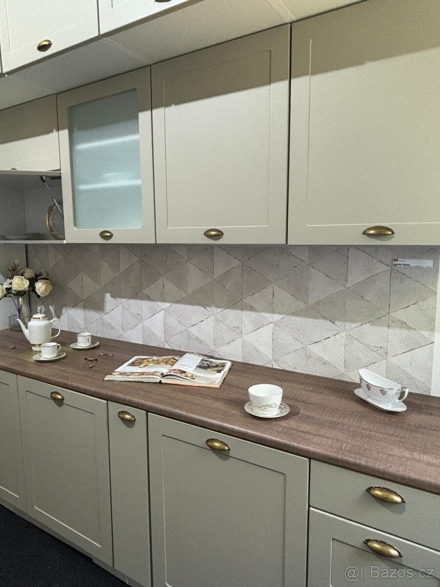 Moderní nepoužitá kuchyně NATALI krémová - 5