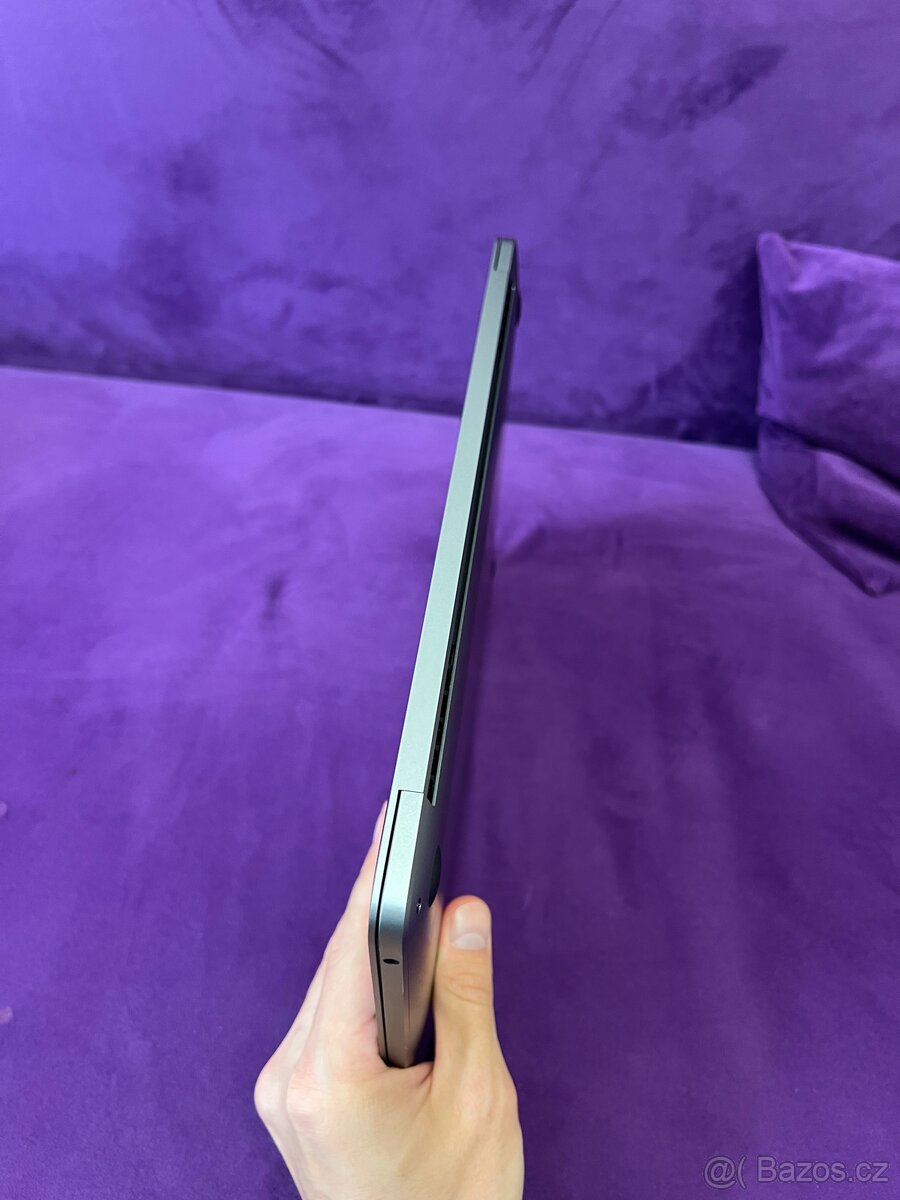 MacBook Pro 13" (2022) – M2, 8 GB RAM, 512 GB SSD - 5