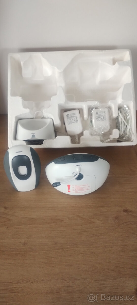 chůvička s plně úsporným režimem a displejem - 5