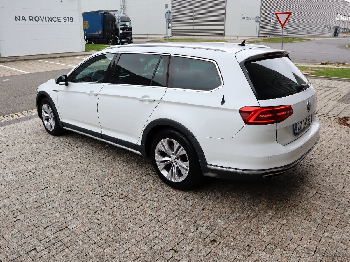 Volkswagen Passat Alltrack 2.0 TDI DSG 4x4, R.11/2016 - 5