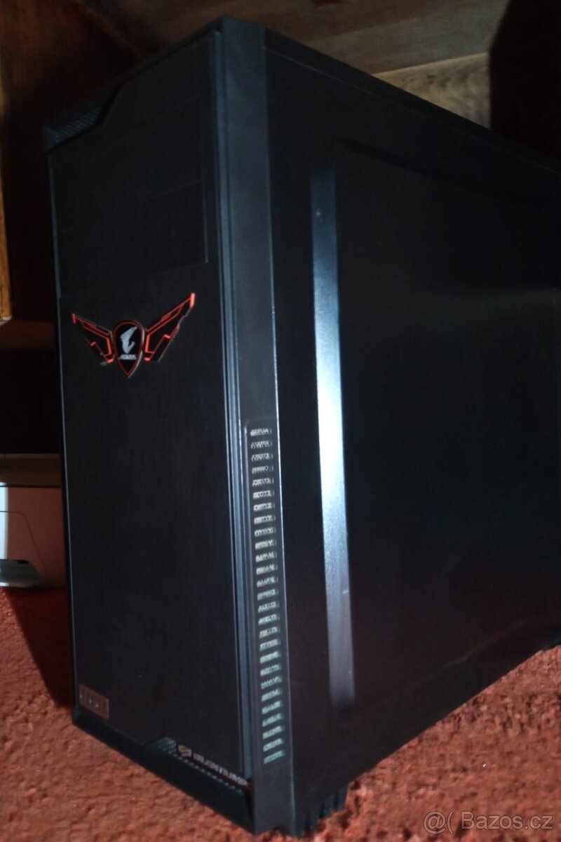 Prodám herní stolní p.c. AORUS - 5