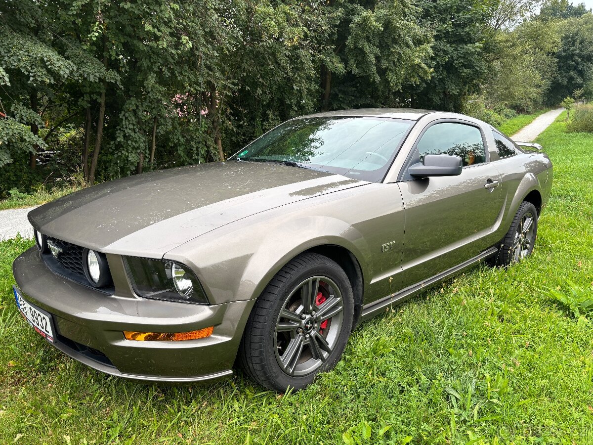 Ford Mustang 4,6 GT - 5