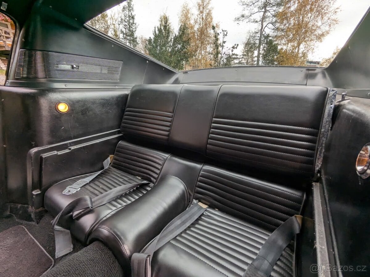 Ford Mustang Fastback - 5