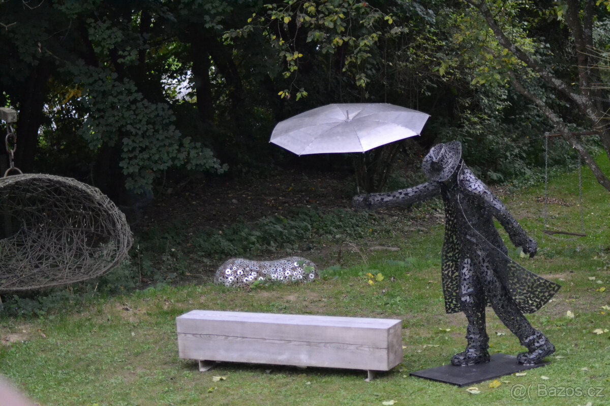 Gentleman s deštníkem - 5