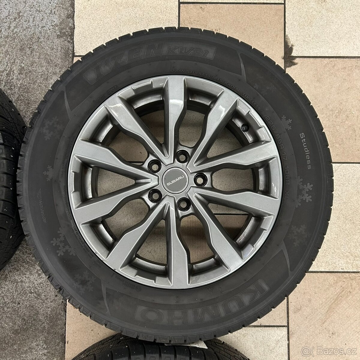 Subaru Outback zimní sada kol KUMHO 225/65/R17 - šedá - 5