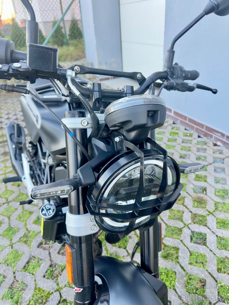 Husqvarna Svartpilen 125 - 5