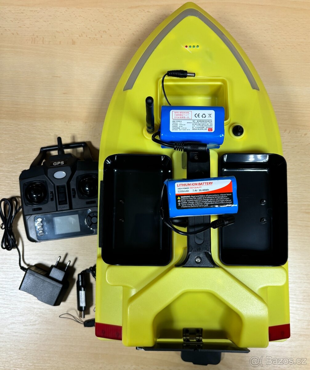 Tříkomora loďka s GPS s baterií 12000mAh včetně obalu - 5