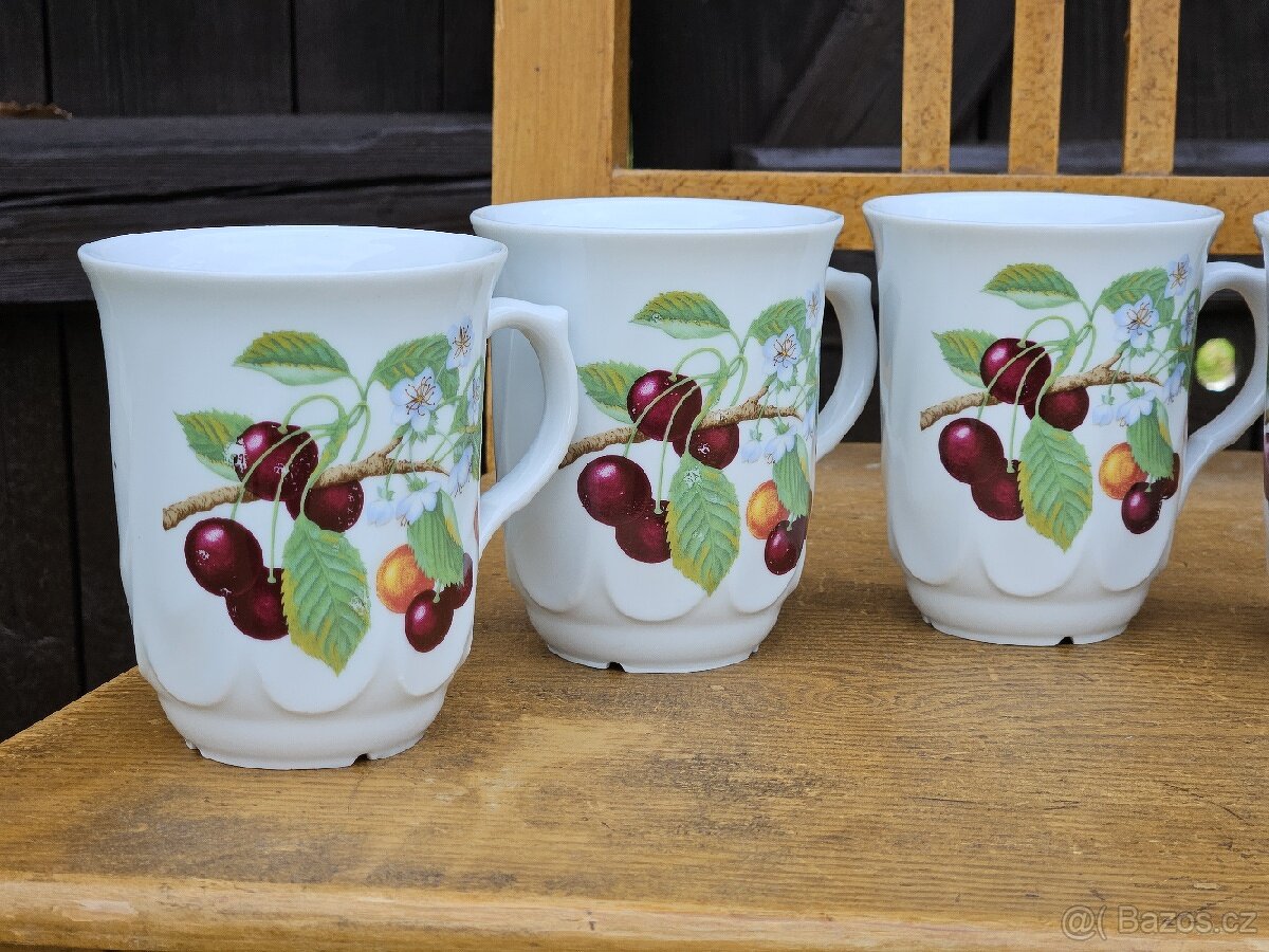 Sada porcelánových hrnků s třešněmi - 5