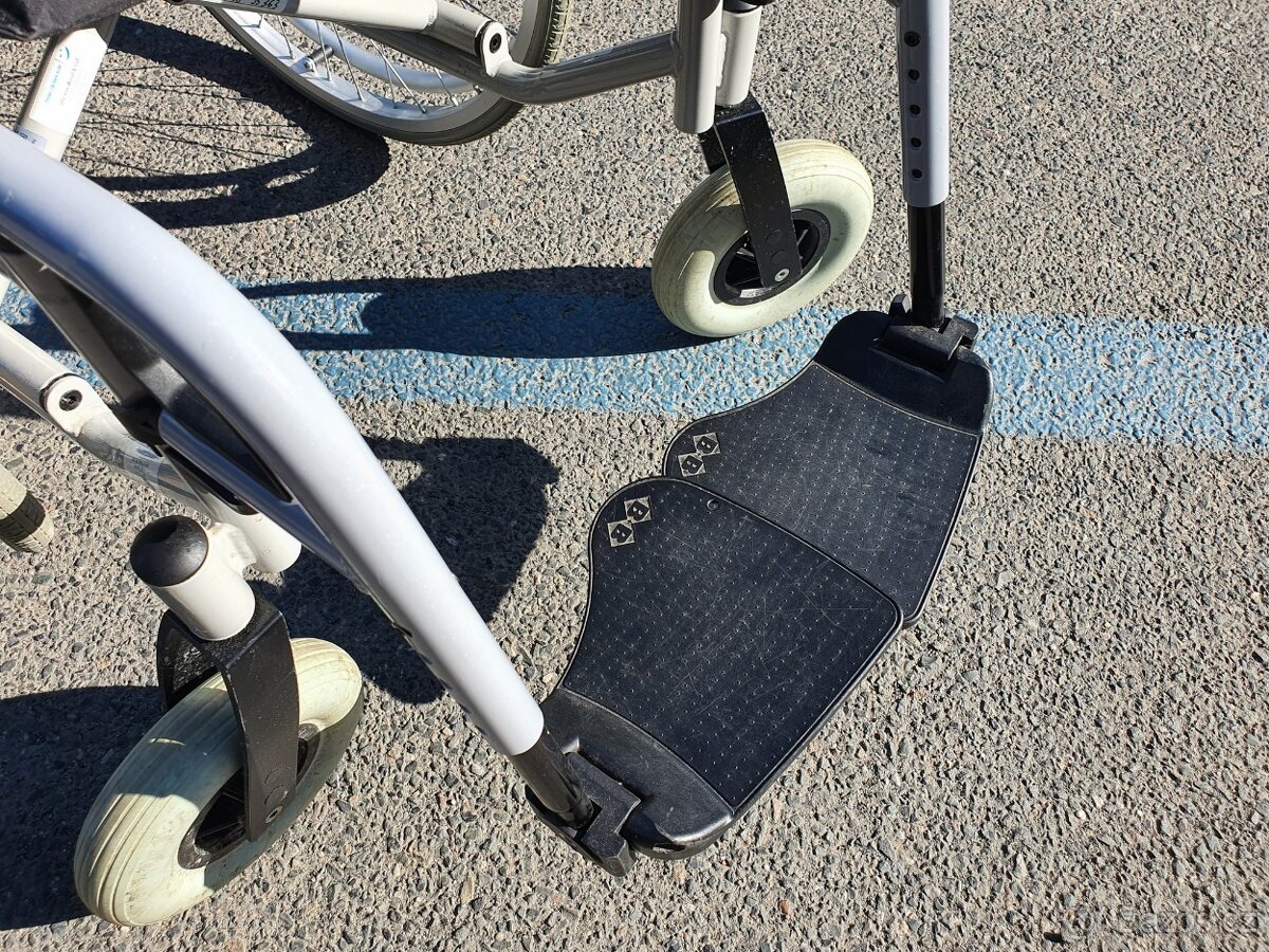 ŠIROKÝ značkový a lehký invalidní vozík SuperCENA - 5