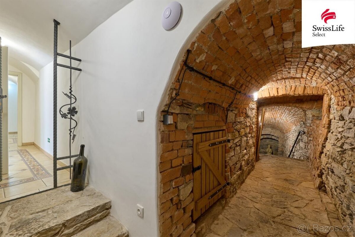 Prodej ubytovacího zařízení 1023 m2 Husovo náměstí, Nové Měs - 5