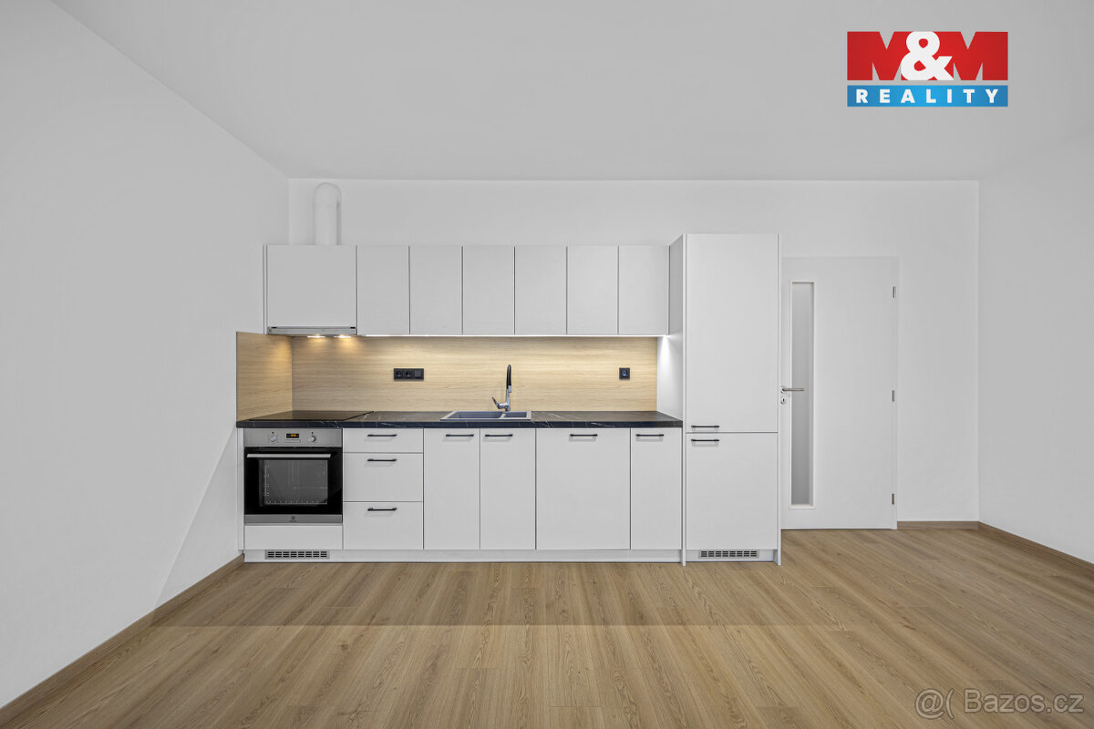 Prodej bytu 1+kk, 32 m², Hradec Králové, ul. Antonína Petrof - 5